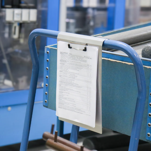 Hängendes Klemmbrett, Aluminium, DIN A4, hoch